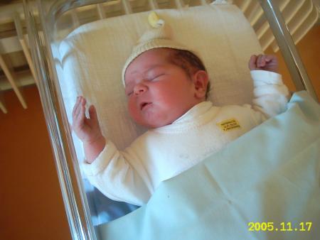 Noah né le 17 Novembre 2005 à 10h30, 51.5 cm et 3.660 kg
